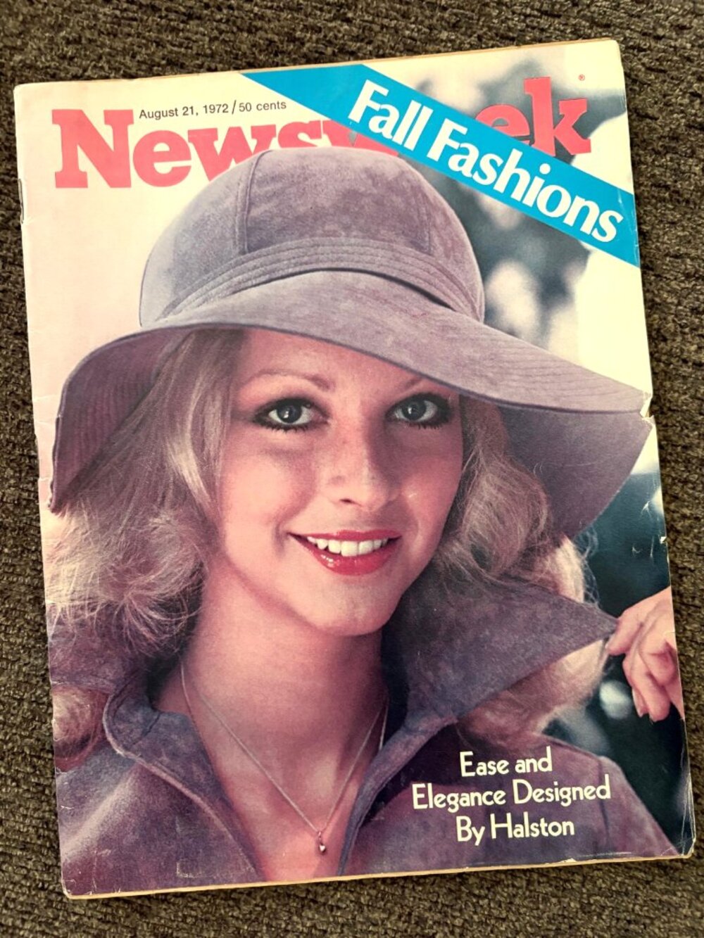 NEWSWEEK Inc, Original Issue Aug 21 1972 US Fashion HALSTON Fall Styles Magazine